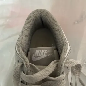 Nike Low-Top Sneakers | White & Grey | EU 37.5 / UK 4.5