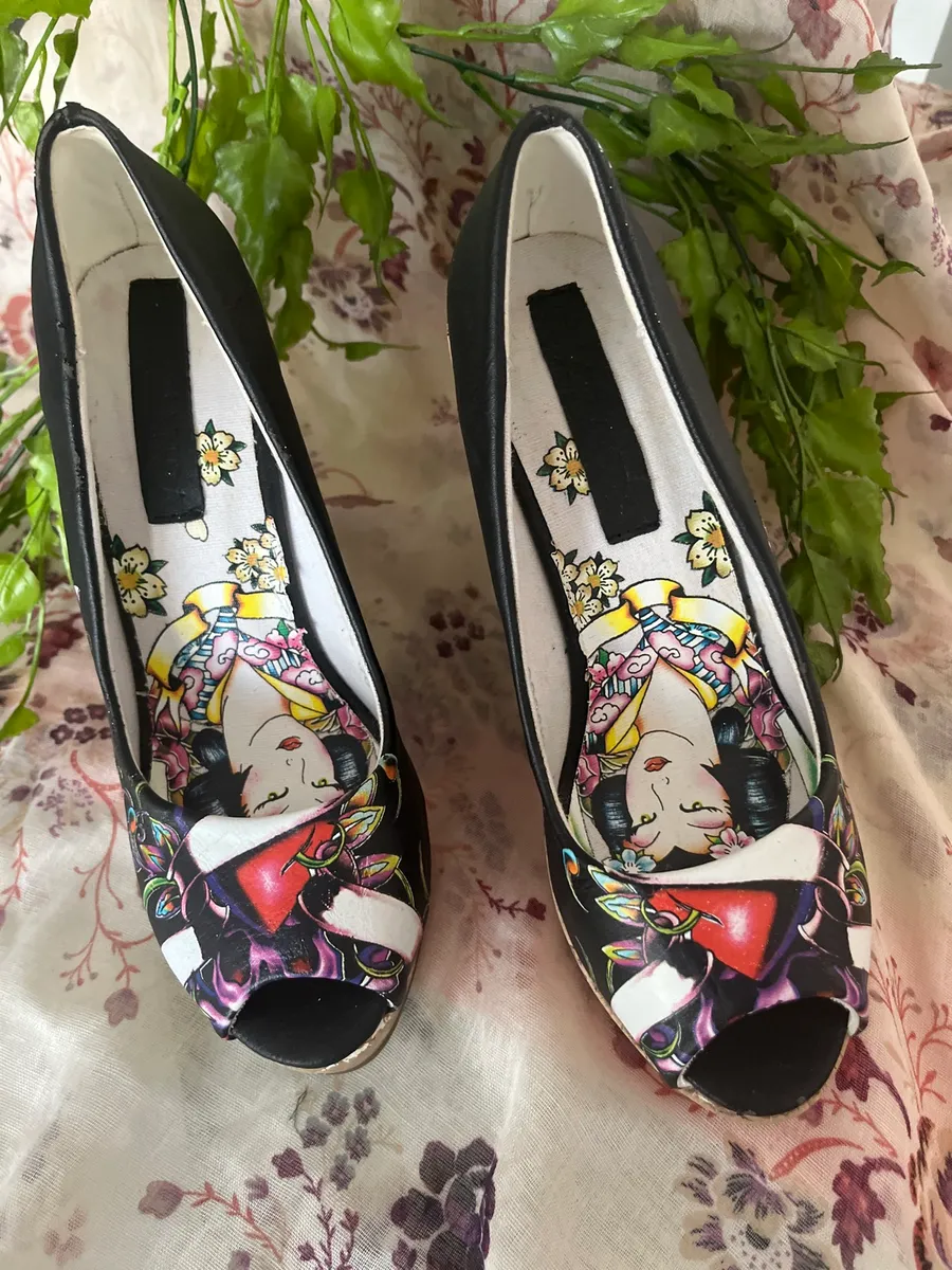 Tattoo Print Peep-Toe Wedge Heels – Size 3